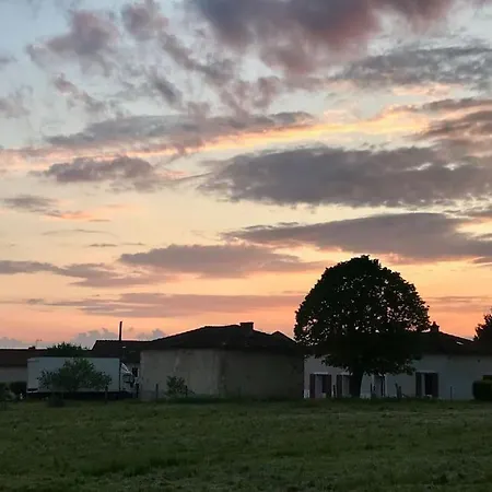 度假居 Comfortable Countryside Access To Jacuzzi Asnois (Vienne)