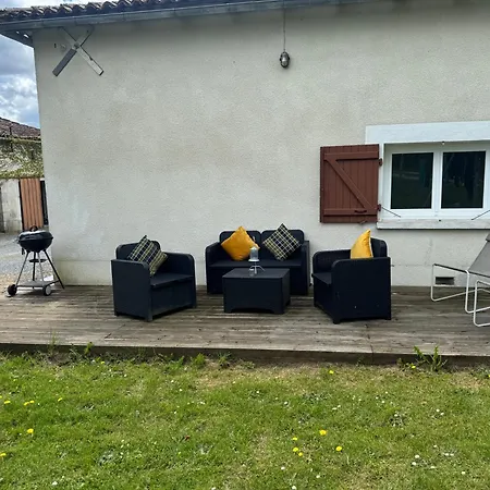 Comfortable Countryside Access To Jacuzzi 度假居