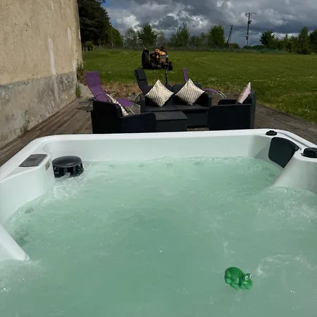 Comfortable Countryside Access To Jacuzzi 度假居 Asnois (Vienne)