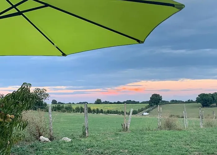 Comfortable Countryside Access To Jacuzzi Сasa de vacaciones Asnois (Vienne)